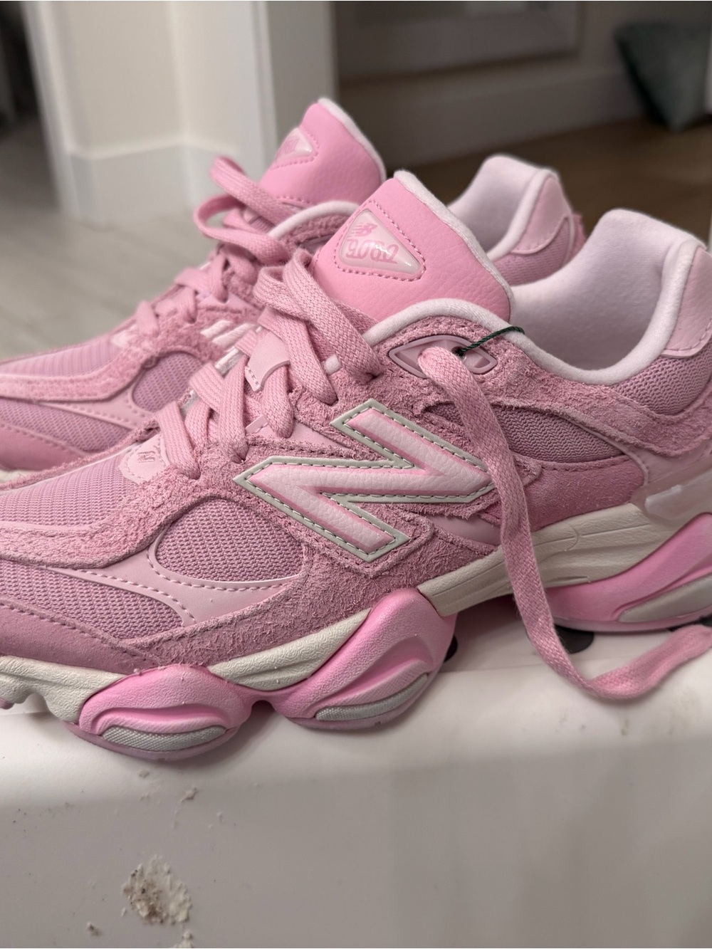 New Balance Women's Pink Chunky Retro Runner Sneakers